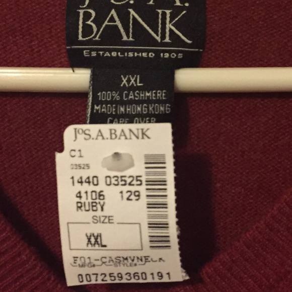 100% Cashmere Red Long Sleeve Sweater - Picture 2 of 5